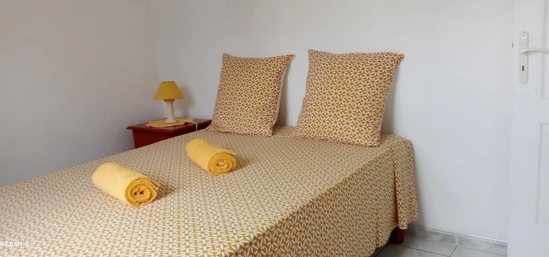 Gites D'Affaires Et Sejours De Groupes Du Robert Le Robert Apartament